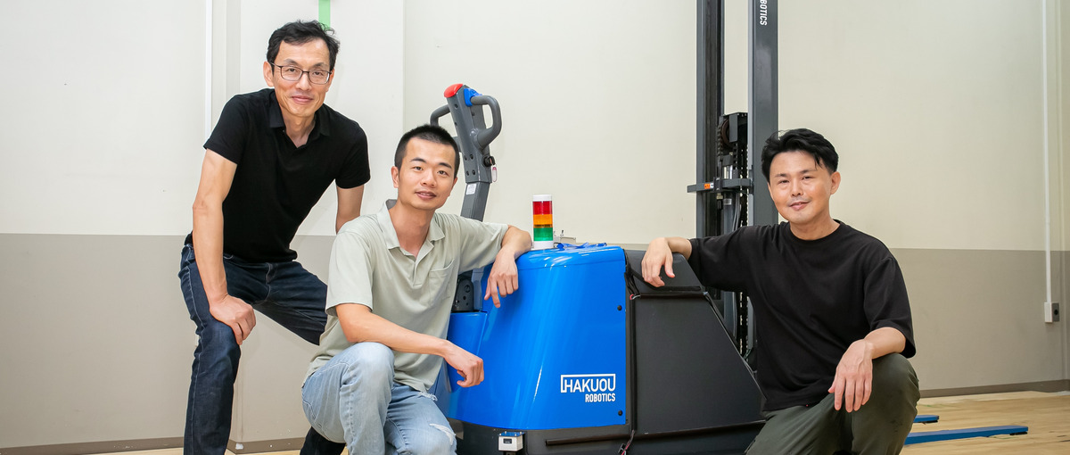 自動フォークリフトロボットのWebフルスタックエンジニア募集