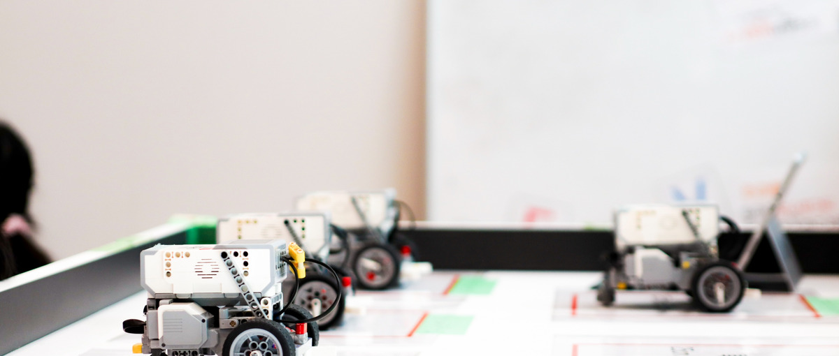 挑戦が新しい自分との出会いに！ロボット✕プログラミング講師募集！