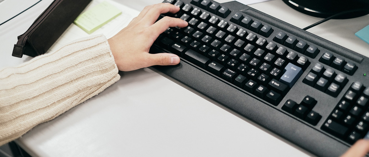 社内SE｜インターネットや新技術と人が好きな人募集！