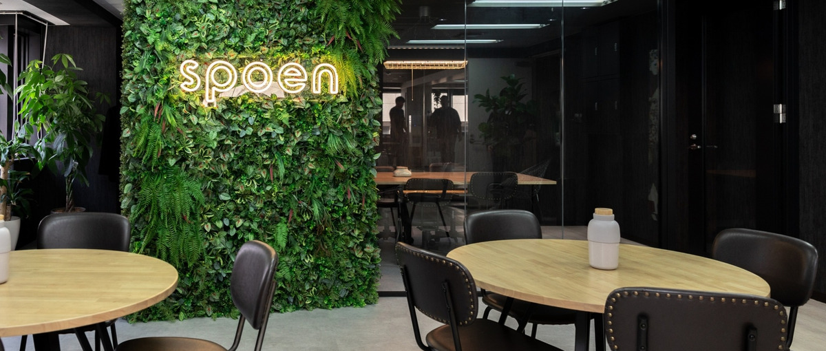 緑あふれるおしゃれなオフィスでトップセールスを目指しませんか？