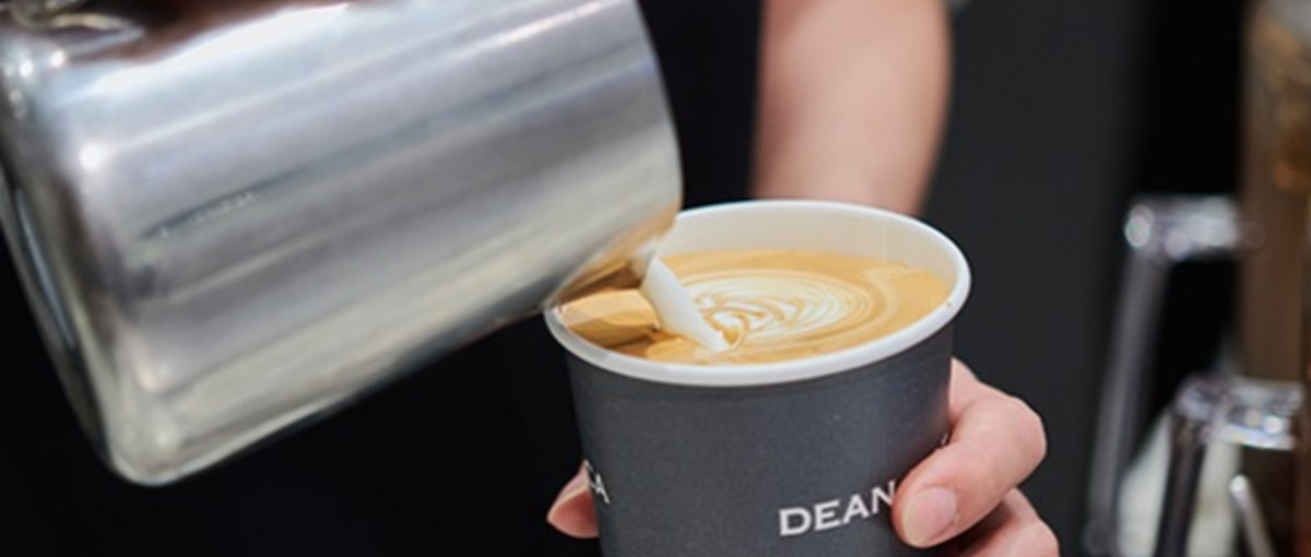 DEAN＆DELUCAカフェでバリスタを目指してみませんか？