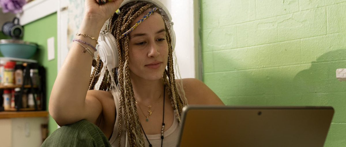 バズるを創る！TikTokコンテンツの企画・制作を担うクリエイター