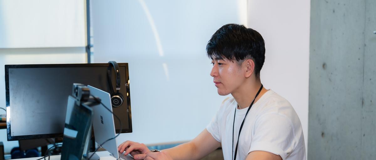 スタートアップ│CEO直下で1からマーケを学び、学生でCMOへ！