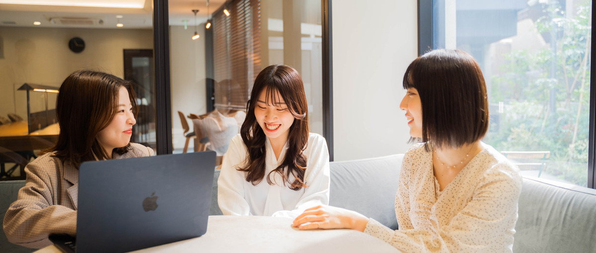 新卒歓迎｜美容コスメに特化したSNSメディアのマネージャー募集！