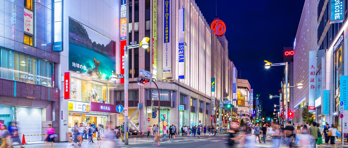 新宿┃IT企業が手掛けるグルメの複合施設でスタッフ募集！