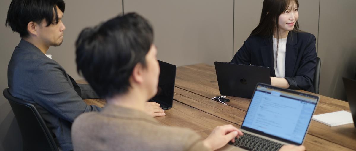 大阪本社で取締役直下のポジション！急成長中の企業で営業のプロを目指す！！