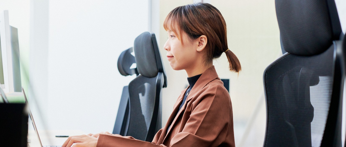 縁の下の力持ち！事務スタッフとして故郷のために頑張る外国人を救え！