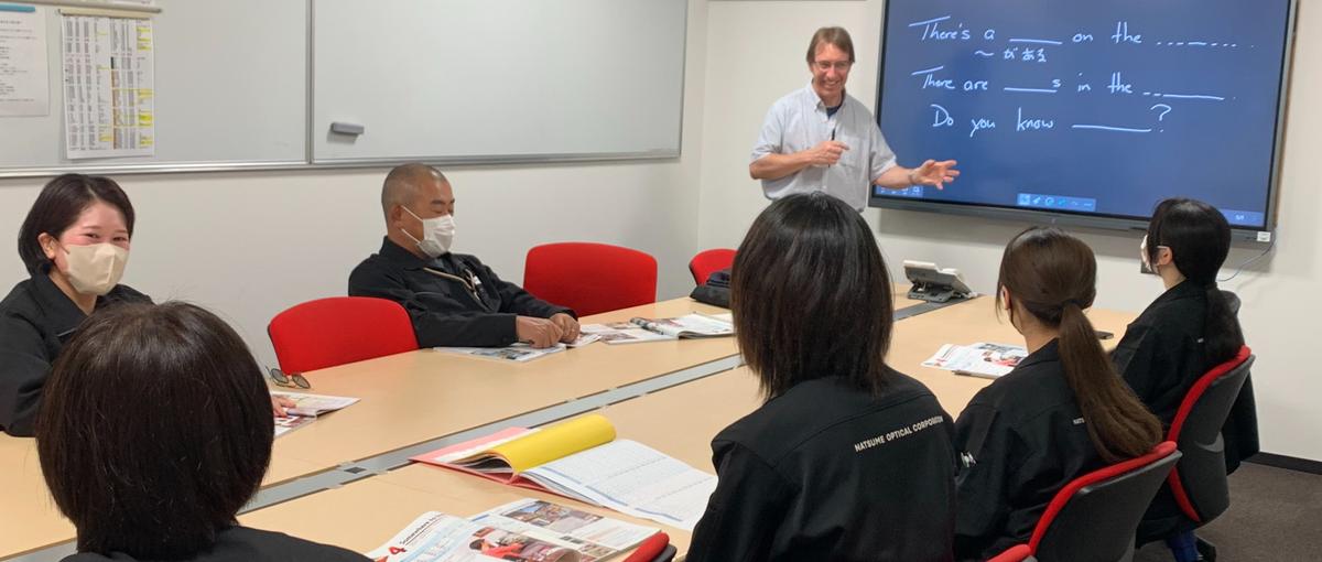 グローバルで戦う日本の光学素子レンズの営業を募集！