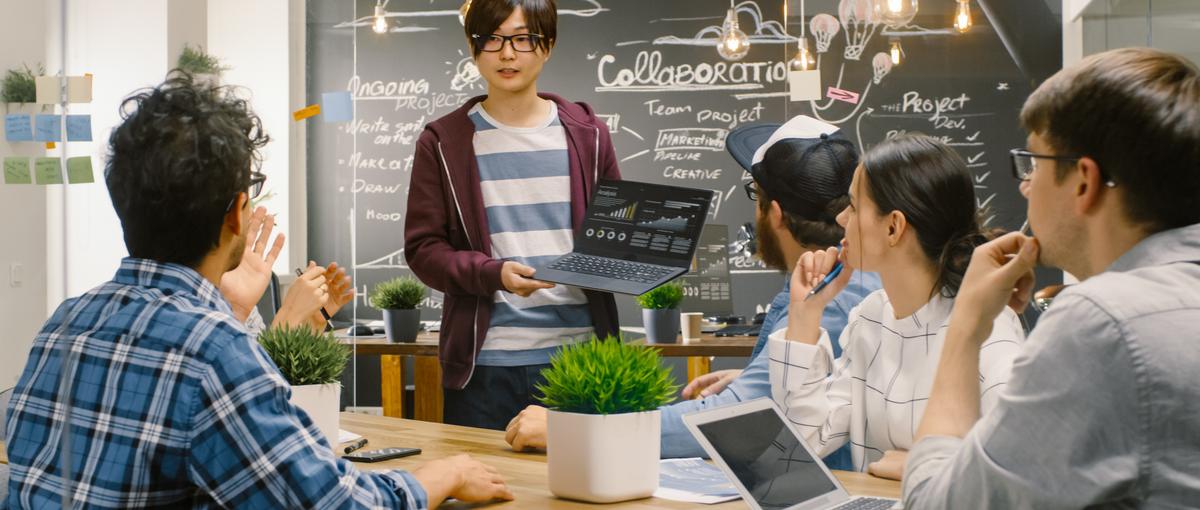 悩むなら、チームで。会社や商品の魅力を伝えたいなら、ウチで。