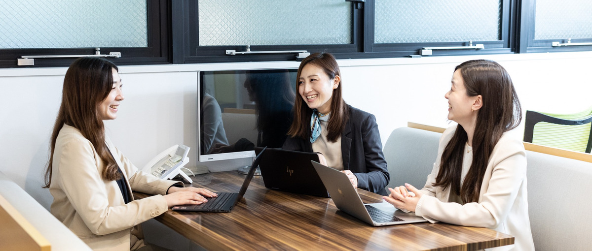 自宅を職場に｜急成長中！美容×web×事務でカスタマーサポートを募集！