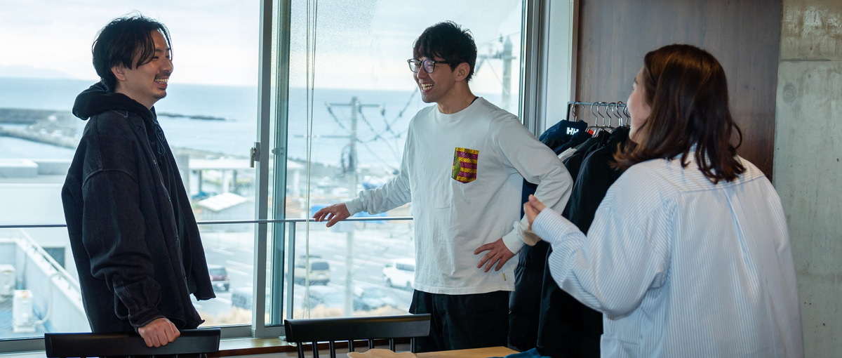 海が見えるオフィスから、地域と企業の成長を支える｜WEBデザイナー募集！