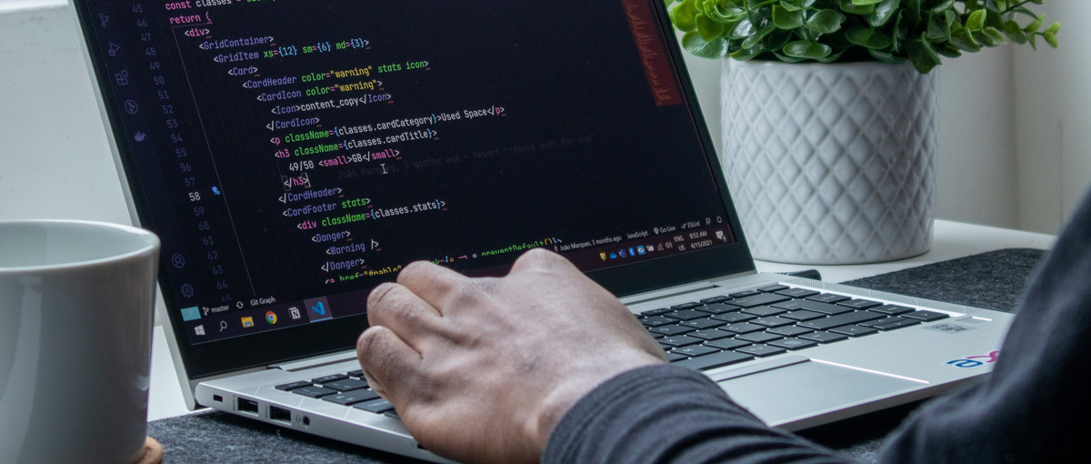 Rubyエンジニア｜医療現場の働き方を変革するSaaSを開発しませんか？