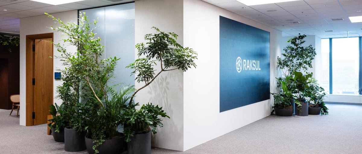 印刷ECサイトの既存・新機能開発をお任せします！フロントエンジニア募集