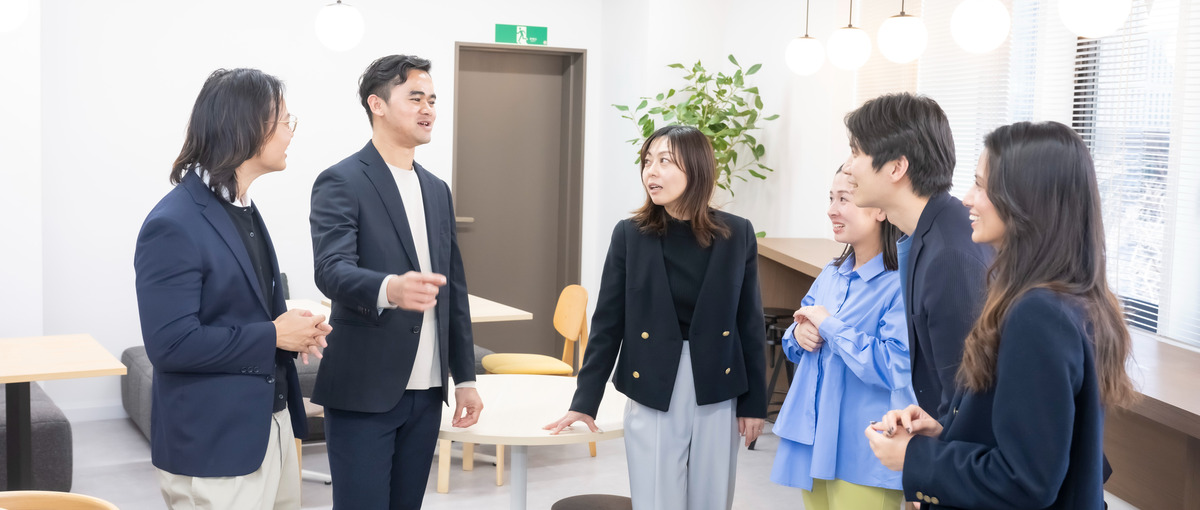 外国人材紹介チームの営業事務・問合せ対応│大手教育グループ