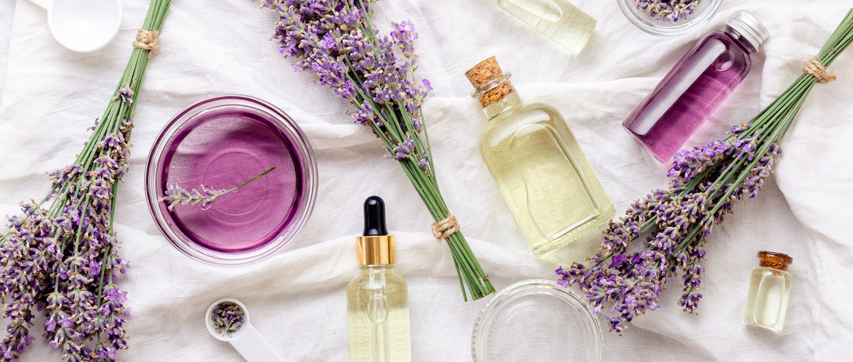 バナーやチラシなどグラフィックデザインでクライアントの課題解決をお任せ！