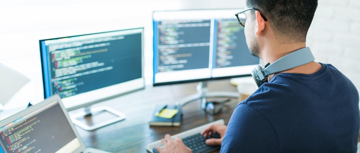 週に1回オフィス出社可能なフロントエンドエンジニアを募集！｜多様な案件あり