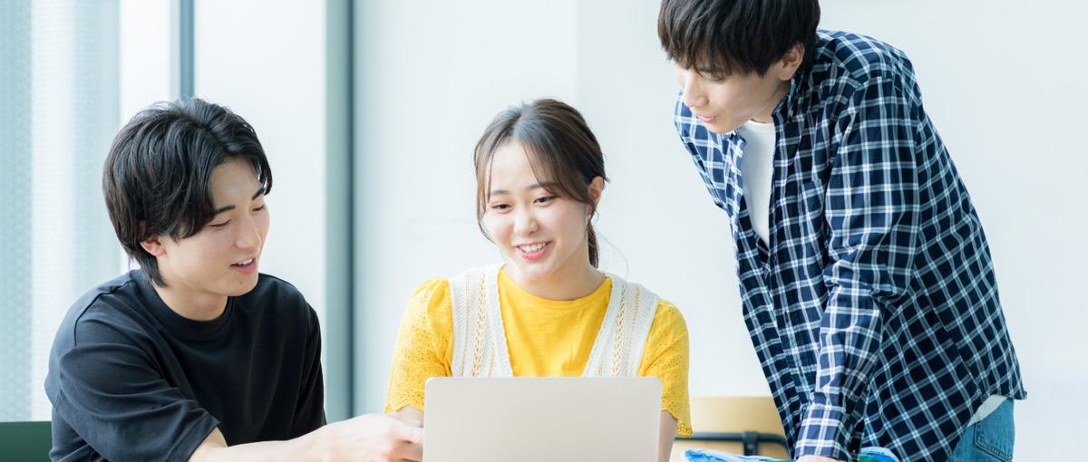 HRベンチャーのセールス責任者│企業の新卒採用を支える自社サービスの拡販