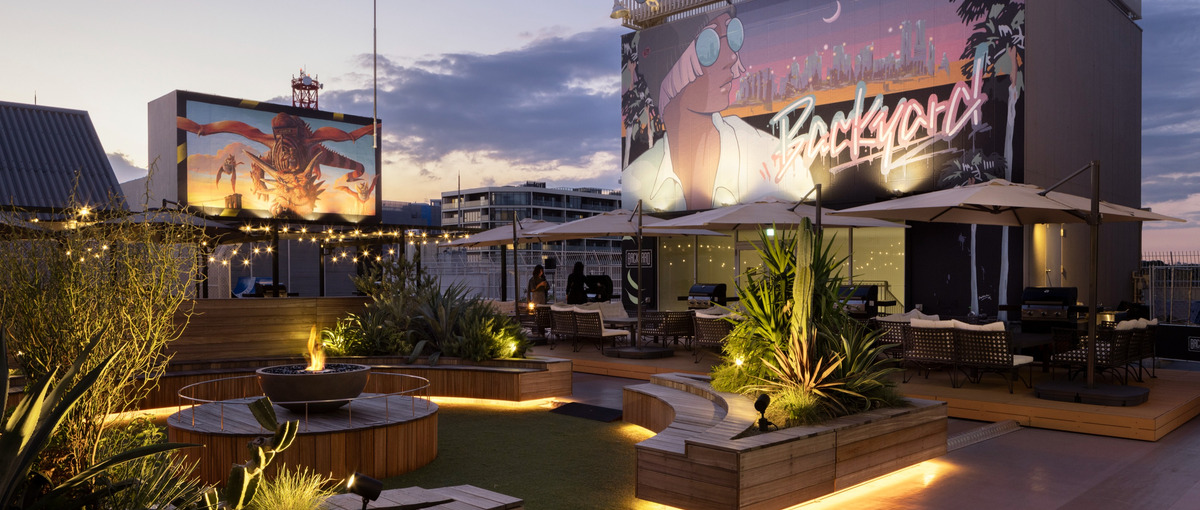 都会の空き地を社交場に変える！アイデアで魅せるBBQビアガーデンの店長