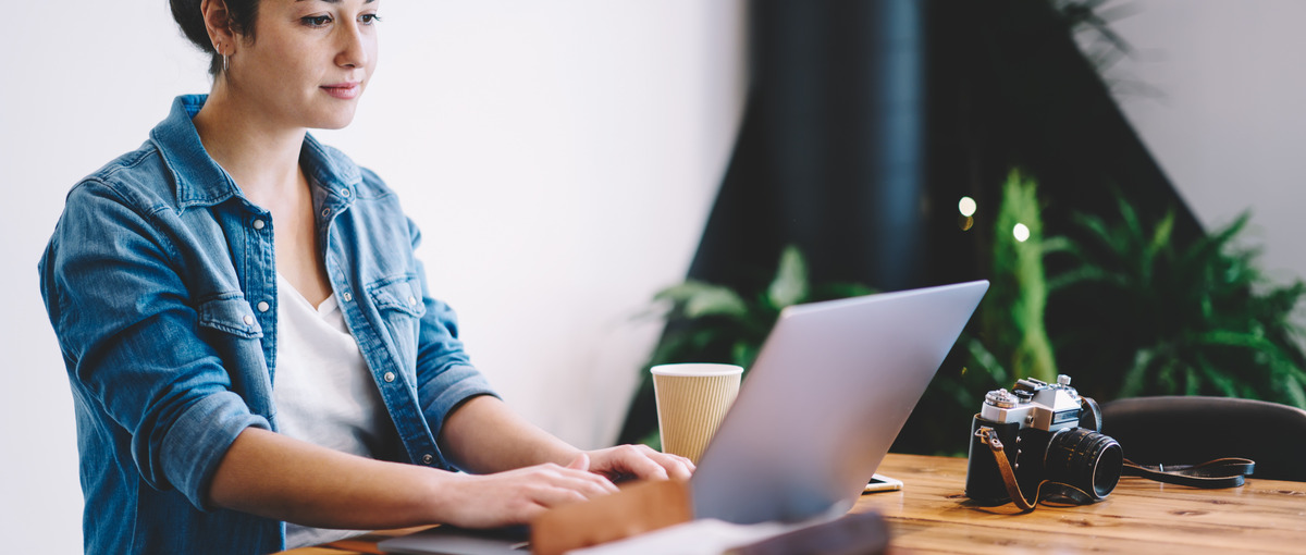 グラフィックデザイナー｜PowerPointの資料デザインをお任せ！