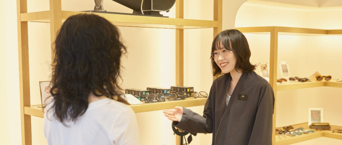 創業50年の高級アイウェア老舗ブランドの店舗で販売コンシェルジュに挑戦！