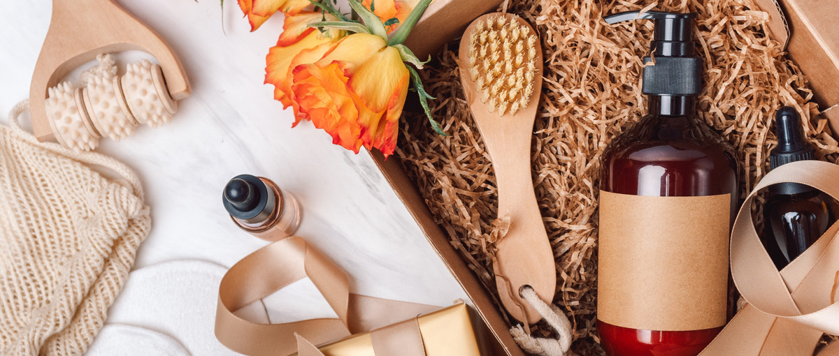 心が動くデザインを、街や日常に届けるお仕事です。グラフィックデザイナー募集