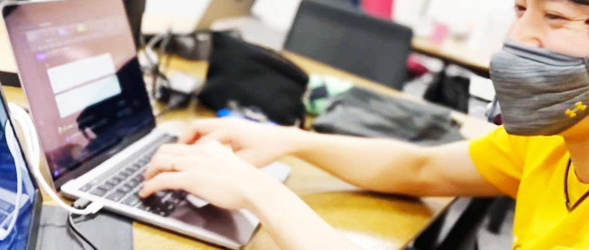 自社SaaSのフロントをリードするエンジニア！やり甲斐×成長×働き方柔軟♪