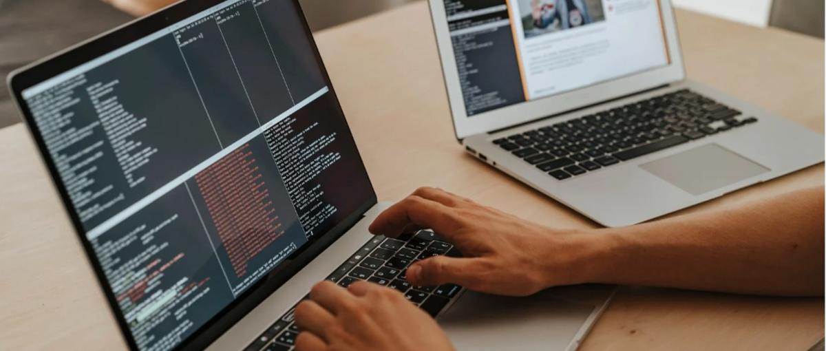TypeScript/Reactで無限の可能性へ！多角的な開発を経験！ 