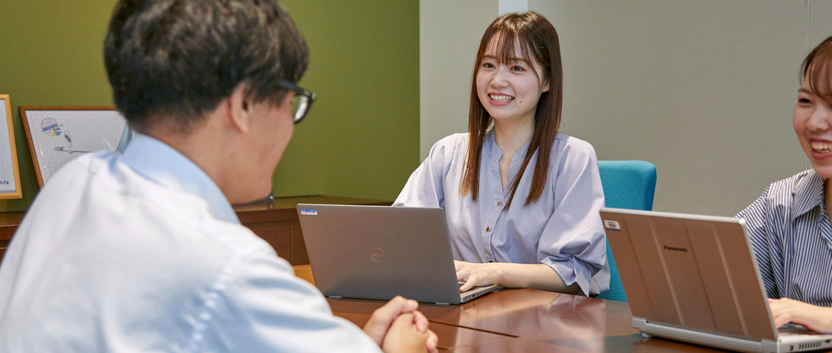 エンジニア｜元営業や販売職が活躍中！ゼロから手に職を身につけませんか？