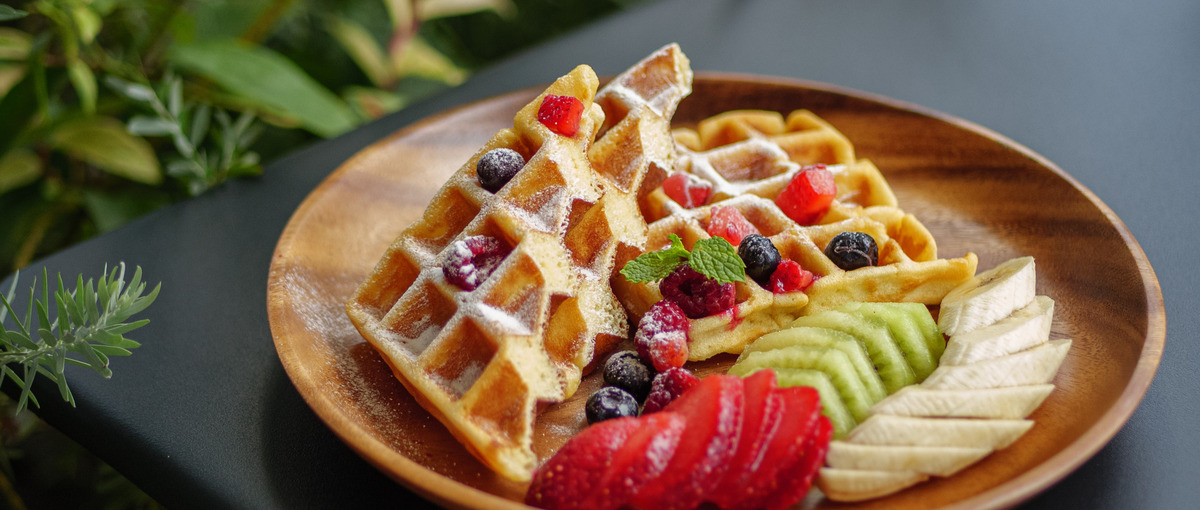 浜松町駅直結！新規オープンのカフェ&バーで社員として働きませんか？