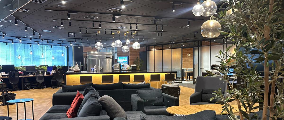 ECに興味がある学生歓迎！有名ブランドコスメの公式ショップ運営