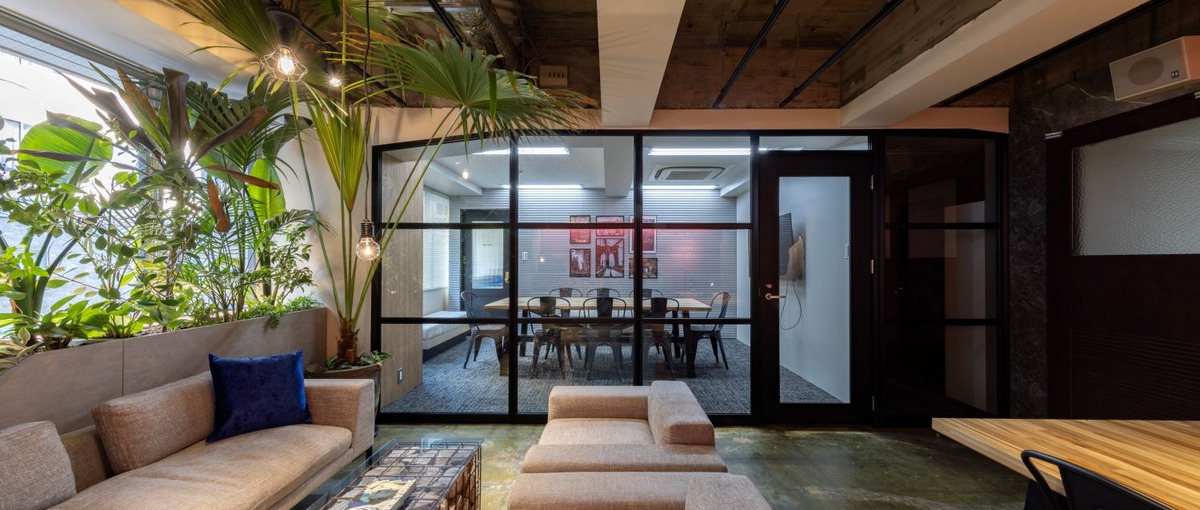 空間の魅力を世界に発信！デザイン×SNSのプロフェッショナル募集