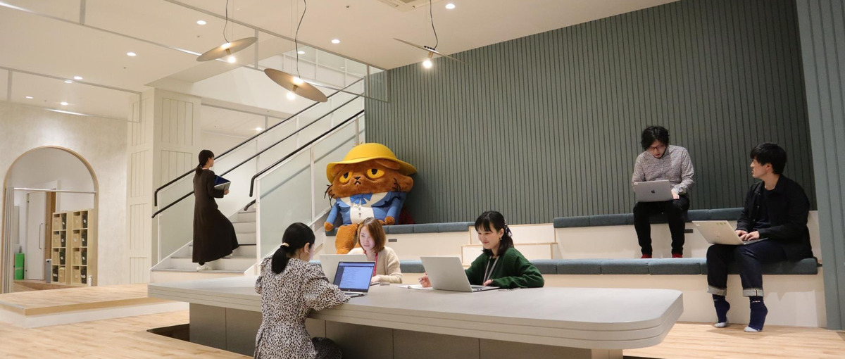 自社スマホアプリの公式サイト制作を担うフロントエンドエンジニア募集！