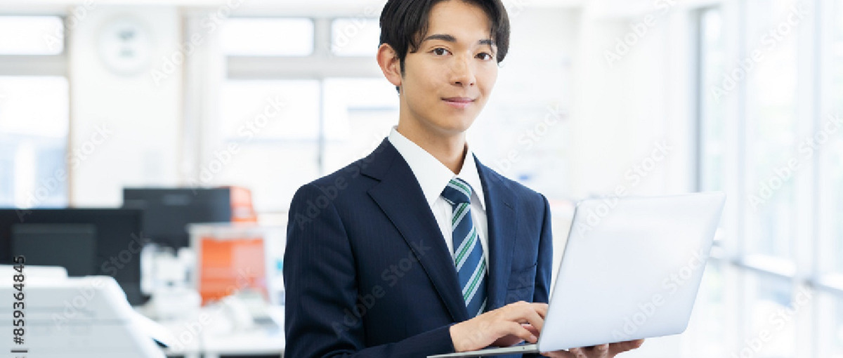 学校内でのIT全般の管理者を探しています