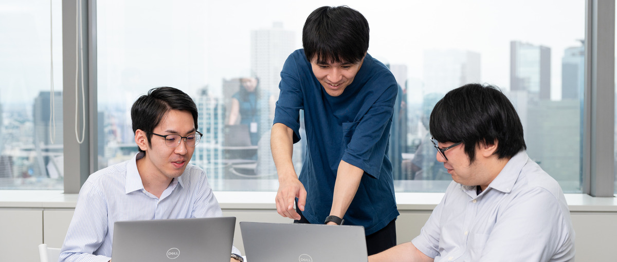 チームで支え合いながら成長！SNSアナリストでキャリアを築こう