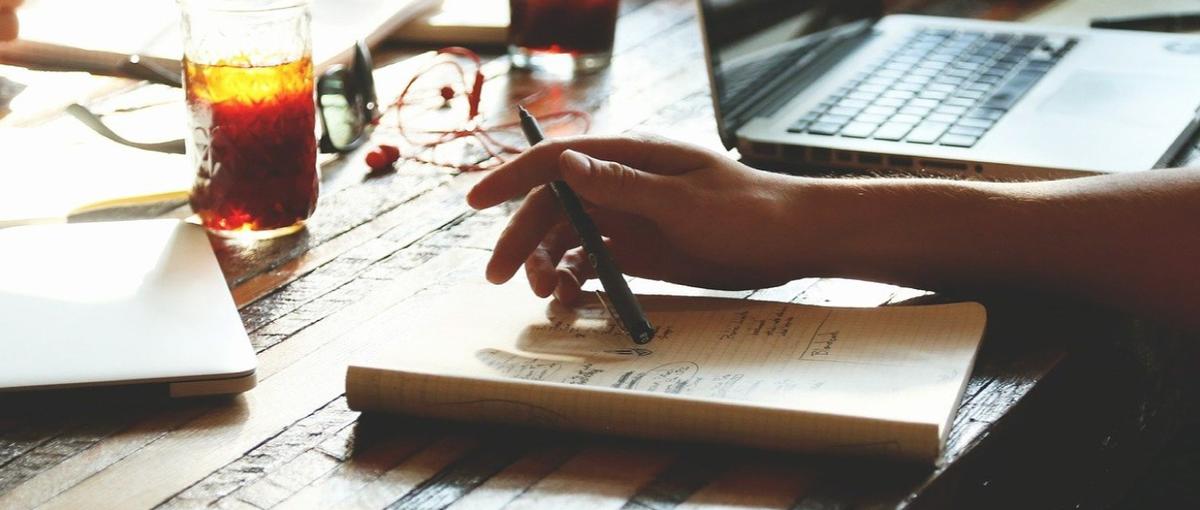 インターネット黎明期から続く老舗サービスを支える！広告営業メンバーを募集！