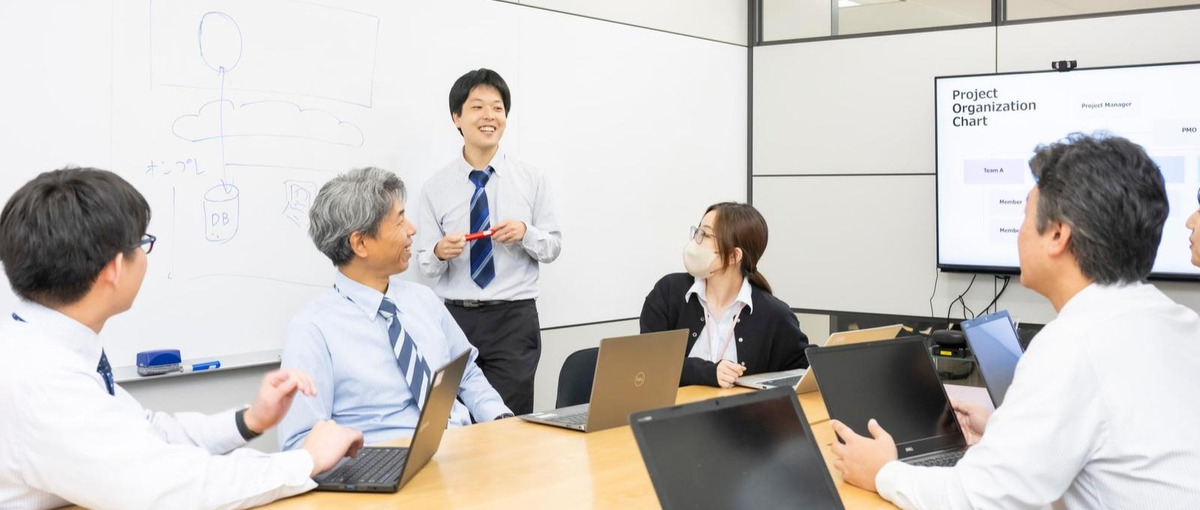 大阪で経験0からエンジニアへ！シェアNo.1製品のサポートメンバー募集