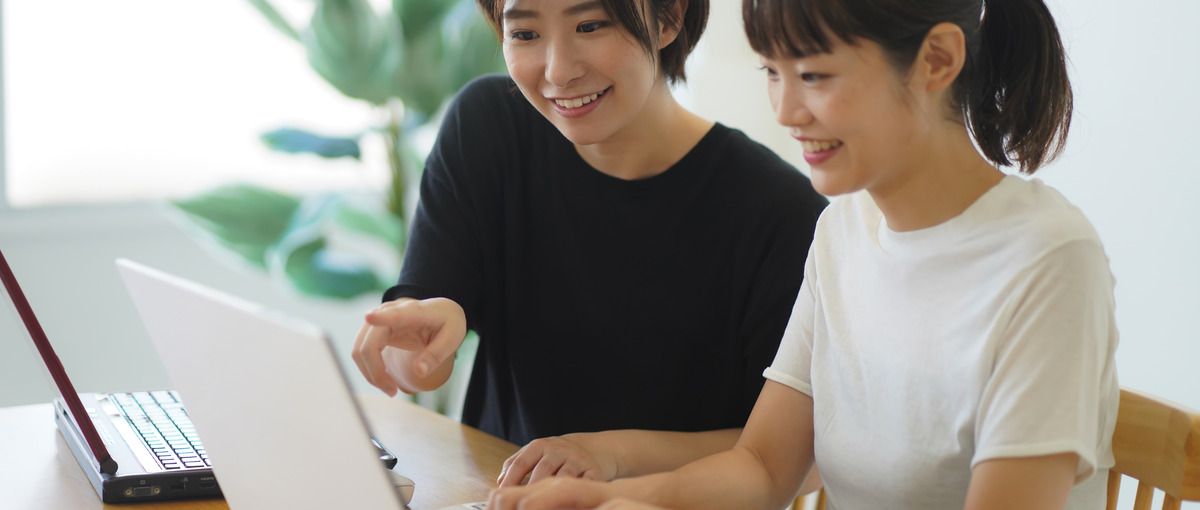 長期的にキャリアを築ける／営業資料・ホワイトペーパー制作デザイナー募集