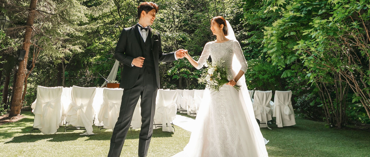 海外デザイナーが仕立てた、最高級ドレスをご提案♪ブライダルコーディネーター