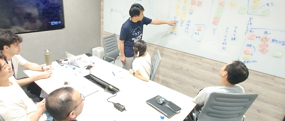  気づくだけで終わらせない。誰もができる、を設計する営業にならないか。