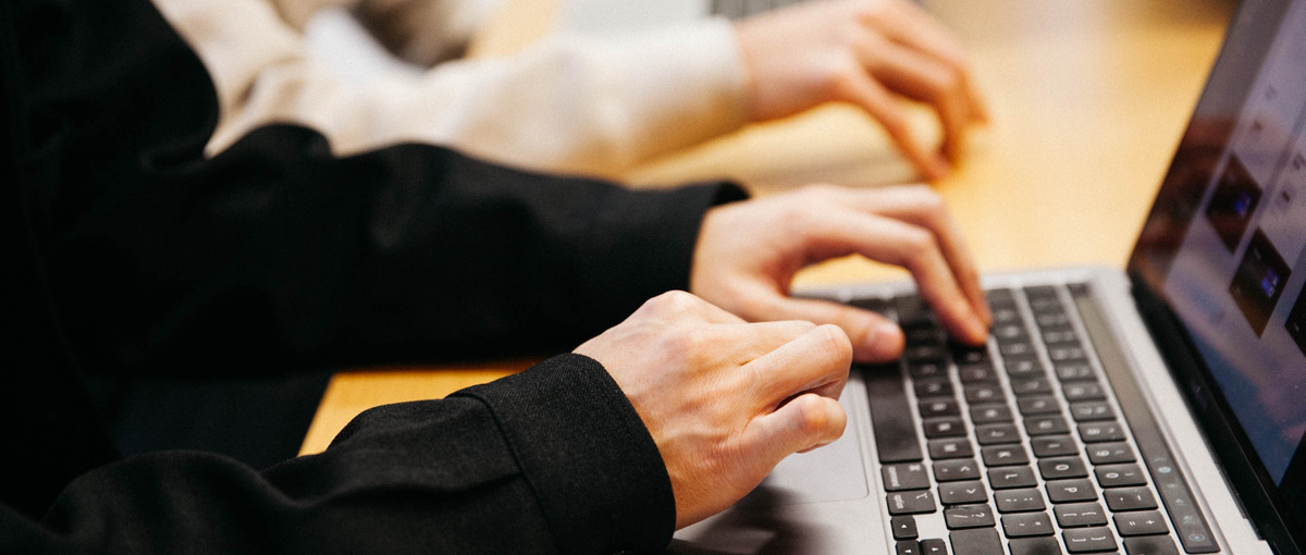 経験0でもOK！デザイン×技術で成長する｜Vue/Reactで表現をつくる