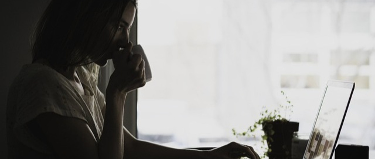 採用支援サービスの営業アシスタントを募集