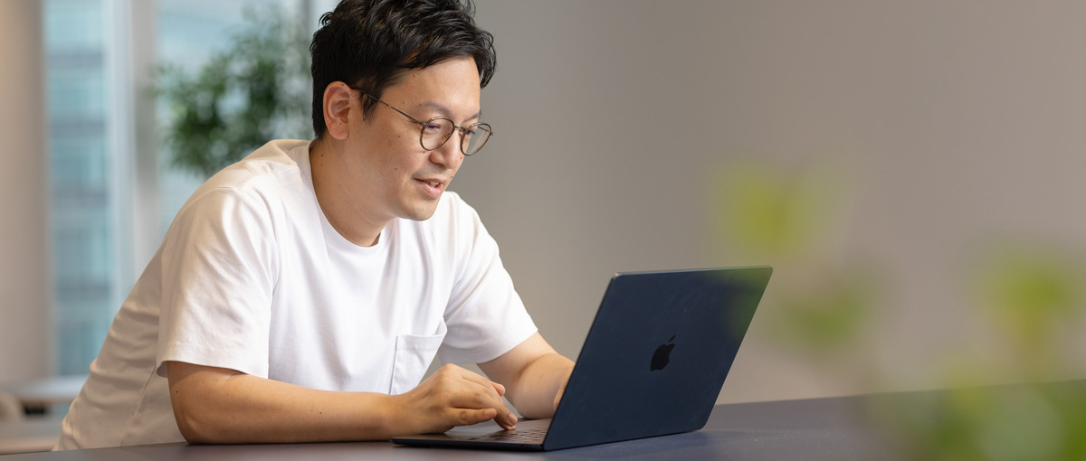 戦略も、撮影も、ライティングも。全てを自分ごととして捉え、ブランドを育てる