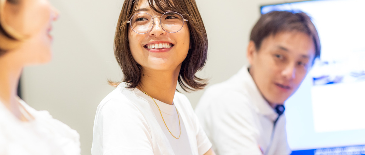 トレンドを動かす！感性×分析｜SNS運用職｜大阪