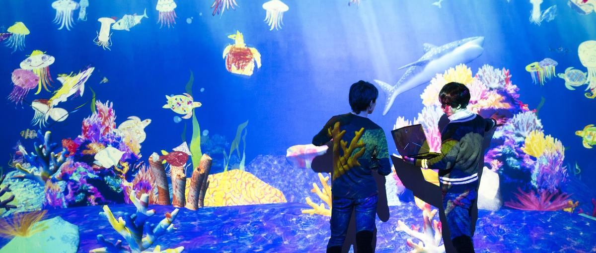 チームラボのミュージアム・アート作品を裏から支える機材管理担当