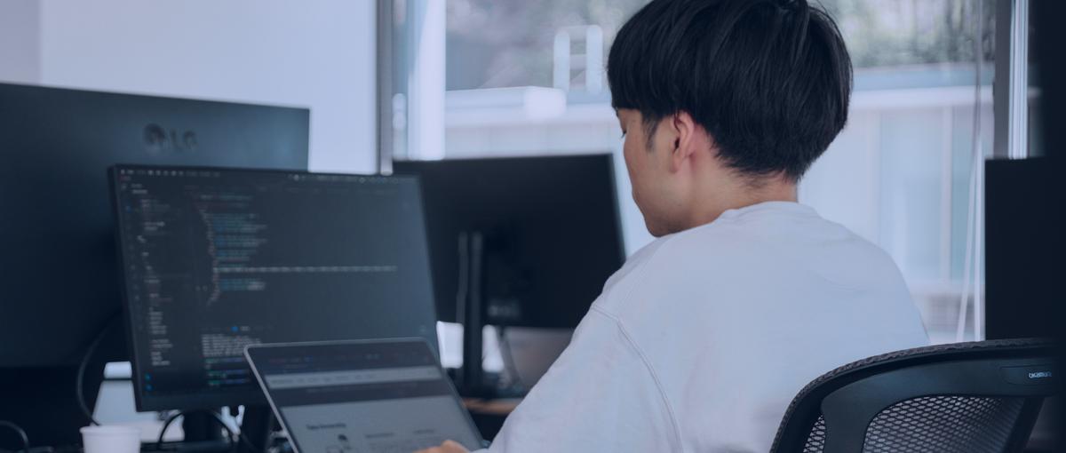 最先端の生成AIチャットボット開発を行うフルスタックエンジニアを募集！