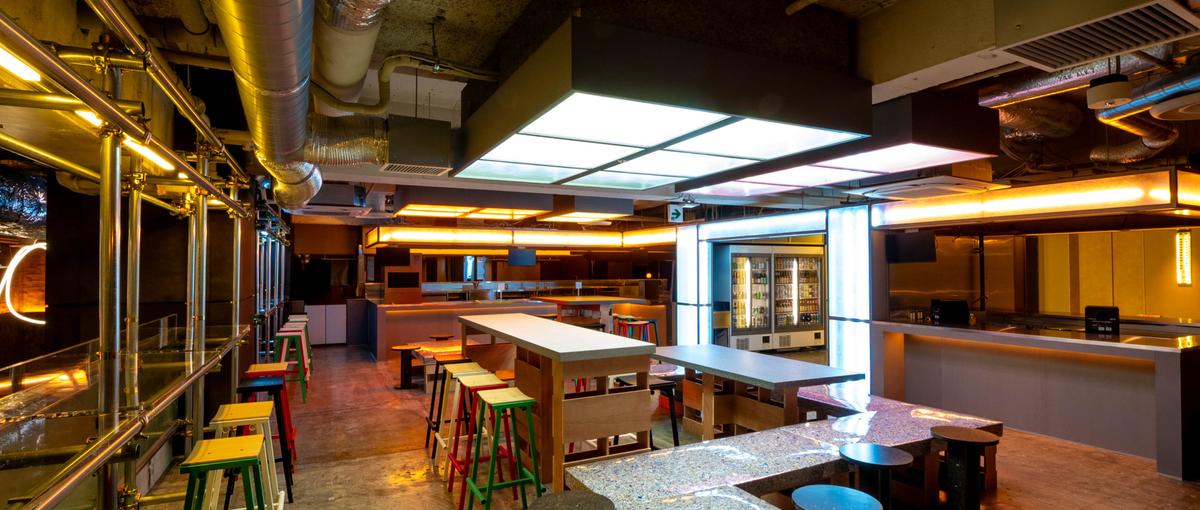 フードホールの運営責任者候補・担当役員の右腕としてマネージャーを目指す方！