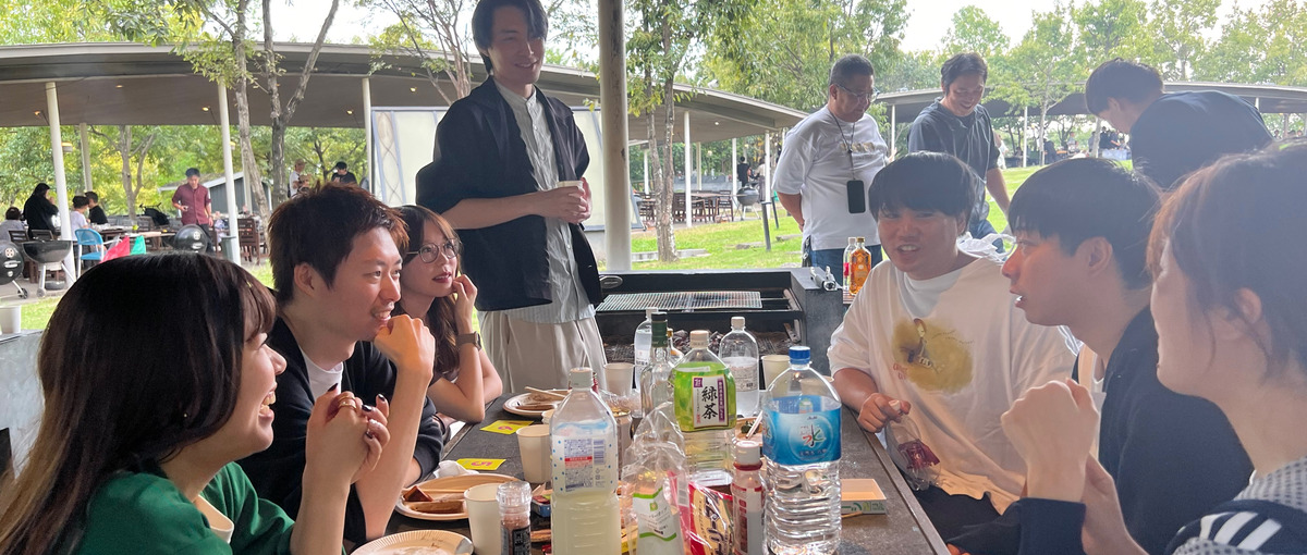 支え合う社風が成長の土台へ！1年の安心サポート体制で市場価値を飛躍！