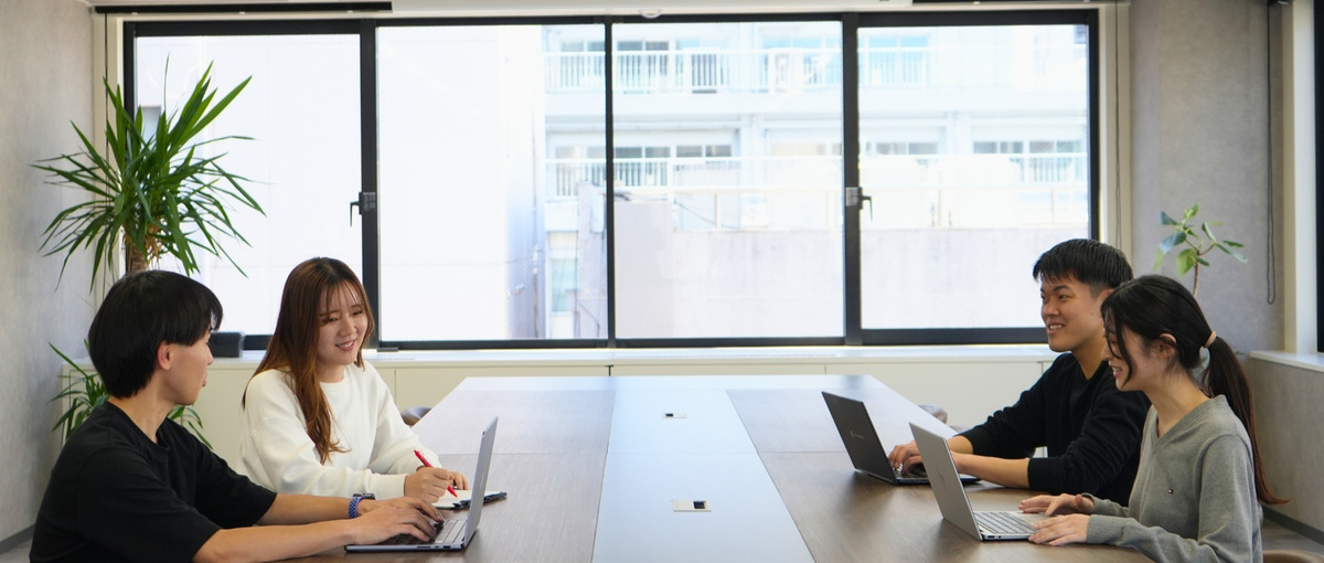 クリエイティブチームを牽引！ディレクションに挑戦できるWebデザイナー