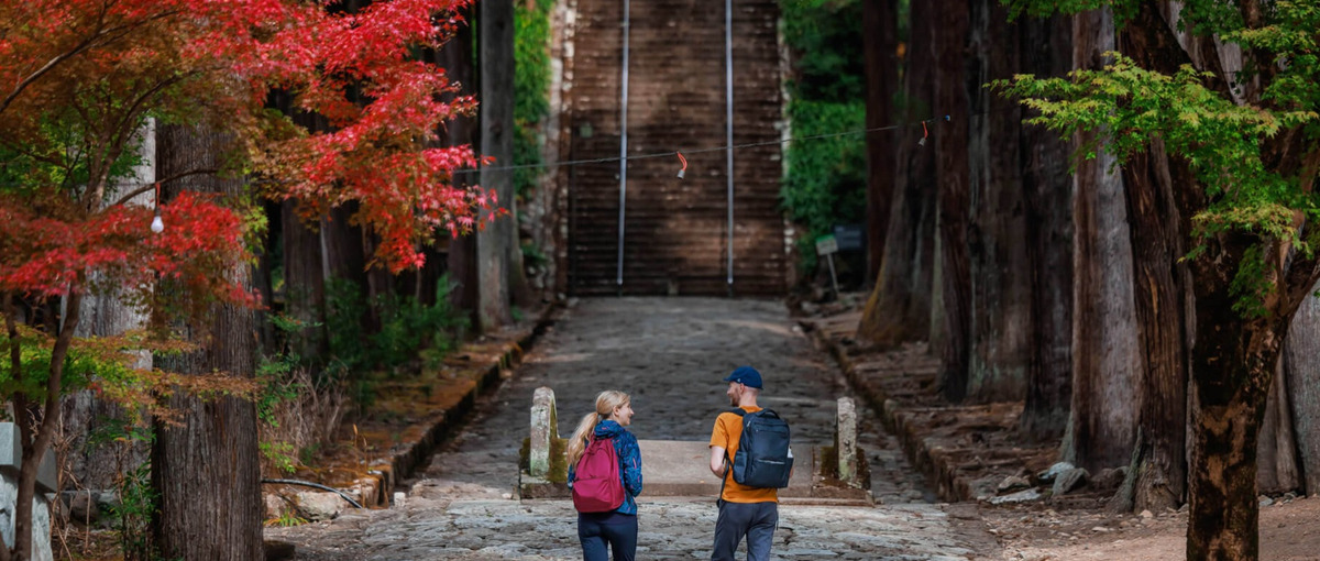 寺社での宿泊・体験サービス運営業務の支援と総務業務を担ってくれる方を募集！
