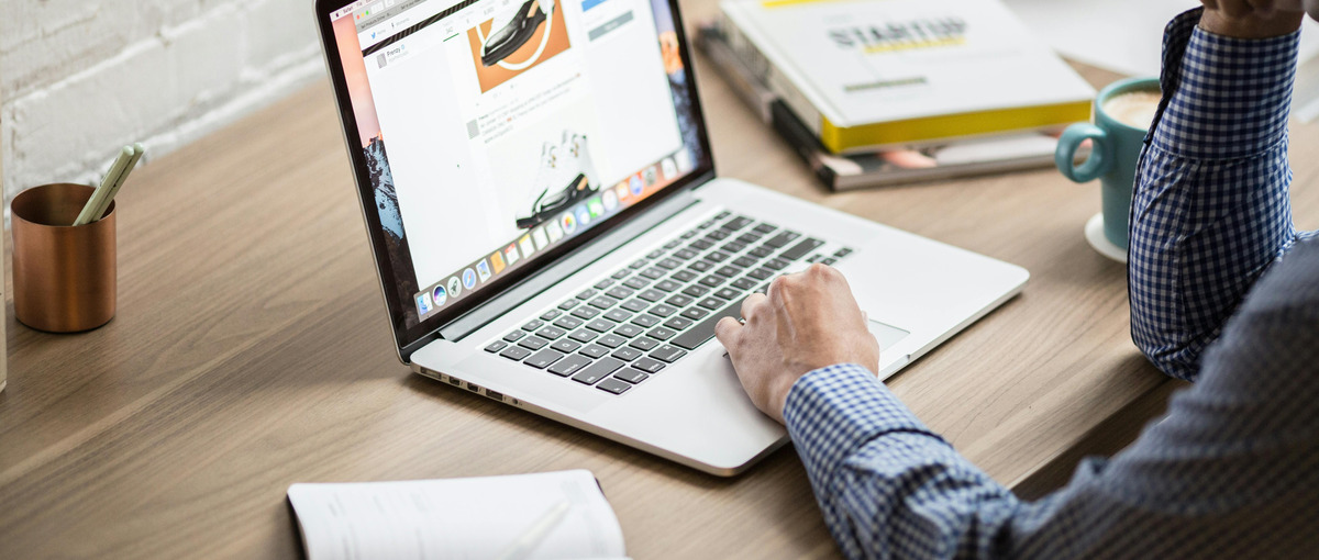 ITスタートアップのマーケティング担当の学生インターンを大募集！！